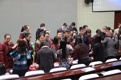 美本申请必看！招生官揭秘四大陷阱