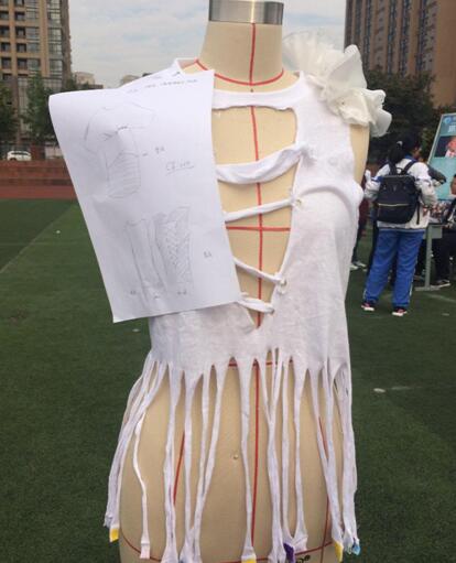 学生节来啦！国高“摊位”前集体艺术创作