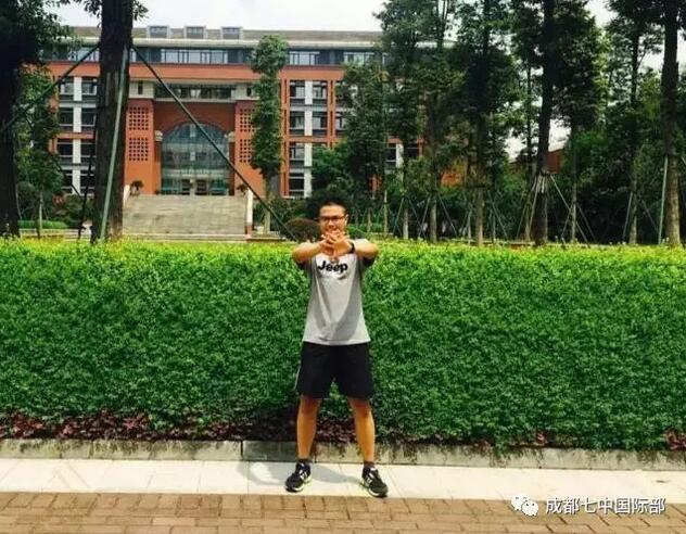 既是健身达人也是辩论冠军 国高学霸和格林斯潘做校友