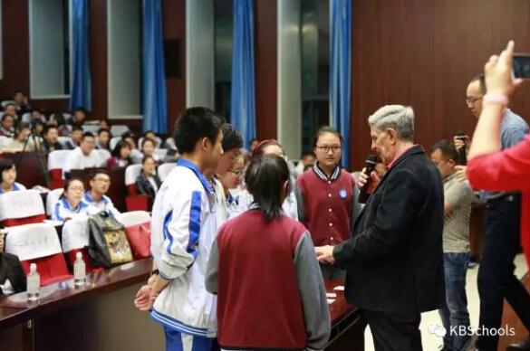 回顾|5月7日加州伯克利大学终身荣誉教授成都七中国际部讲座成功举办！