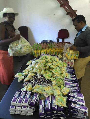 给非洲儿童的节日礼物——津巴布韦“爱心午餐1250行动”