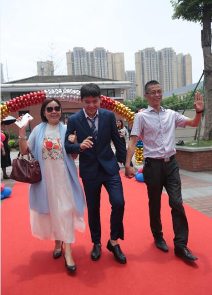 一起开始的旅程 不说再见-成都七中国际部2017届毕业典礼回顾