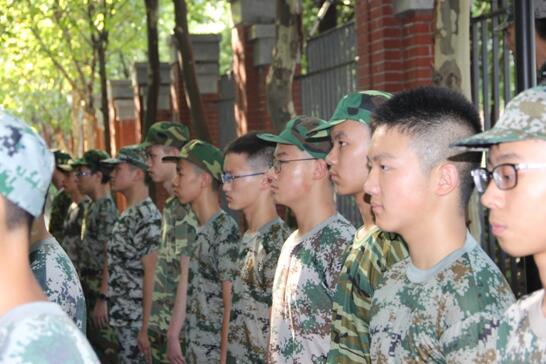 军训 一段多年后回忆起仍会带着微笑的青春时光！