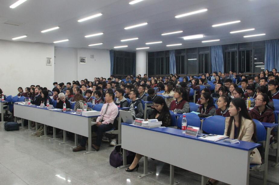 英国名校如何降服七中国高学子