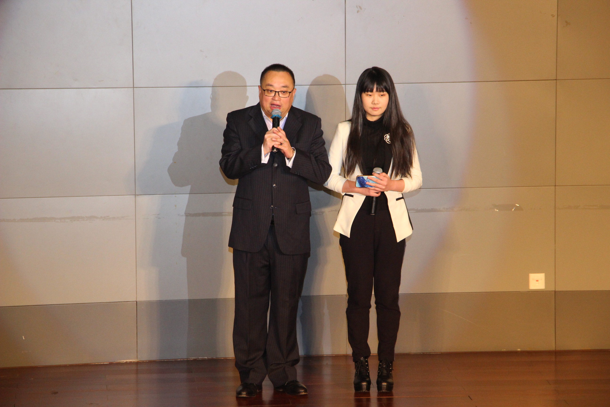 最棒的圣诞礼物，是来自国际部校友的倾心分享——【1224校友分享会回顾】