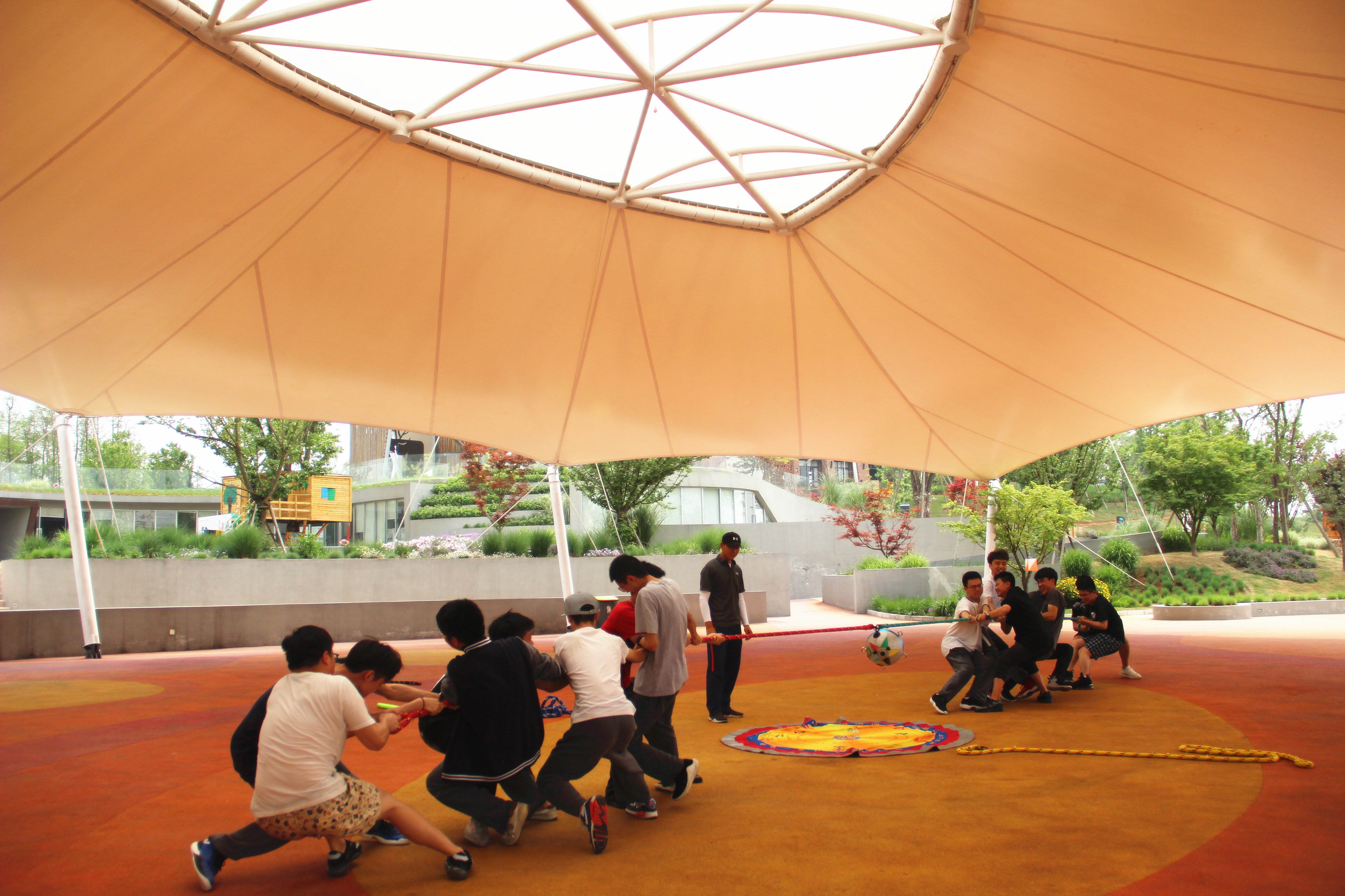 《划动青春，梦想起航》——国高2015级素质拓展活动圆满落幕！