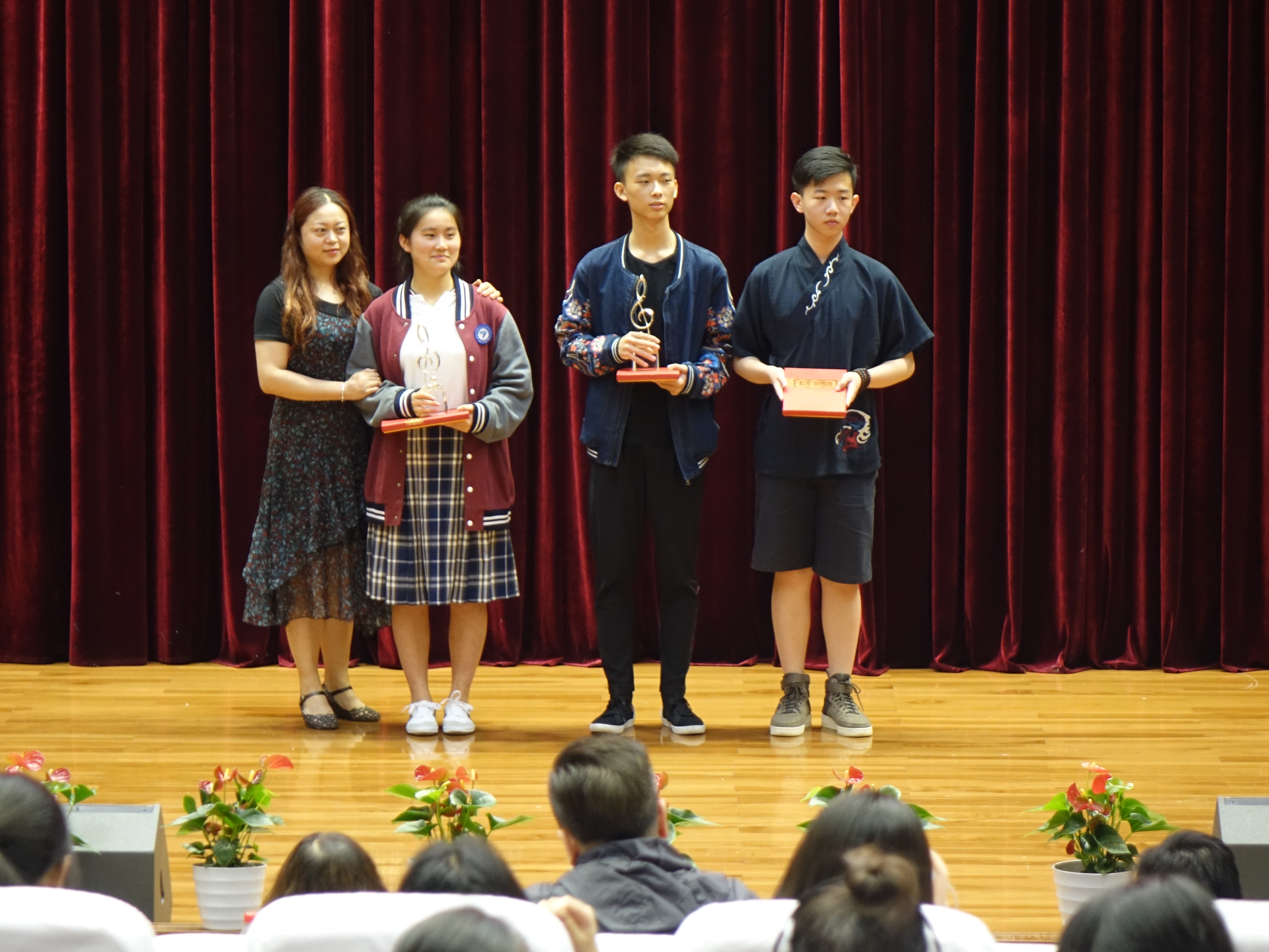 成都七中国际部2018歌手大赛圆满落幕！