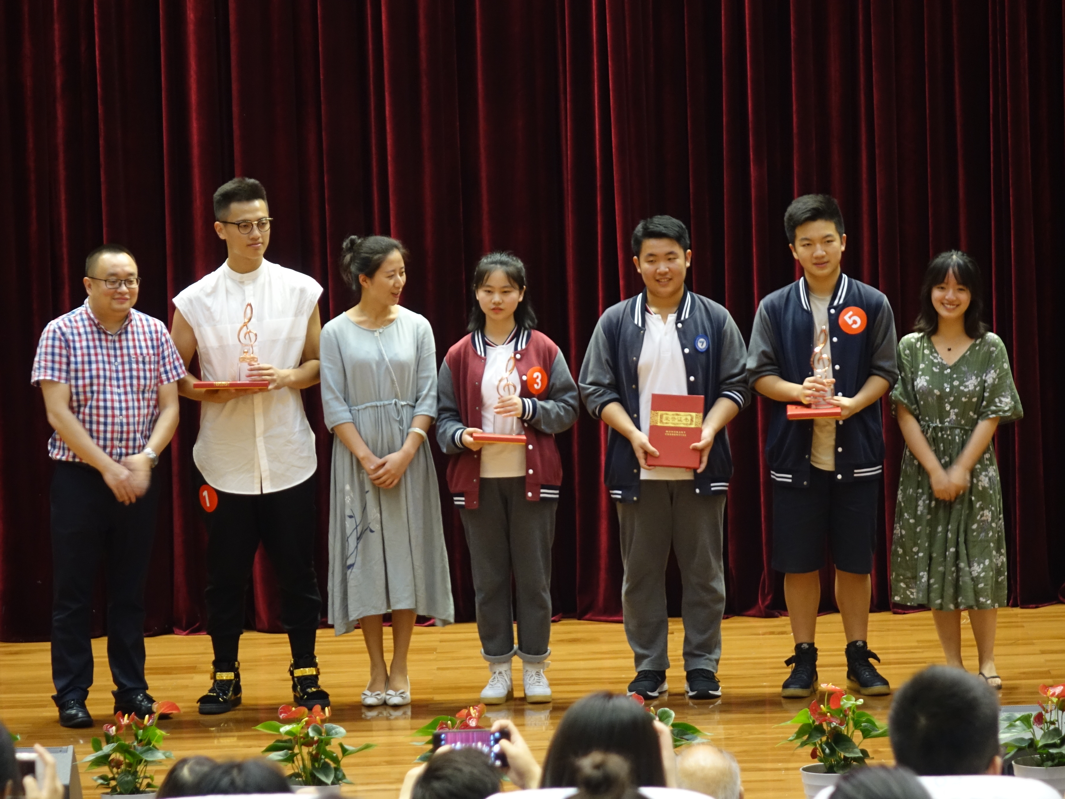 成都七中国际部2018歌手大赛圆满落幕！