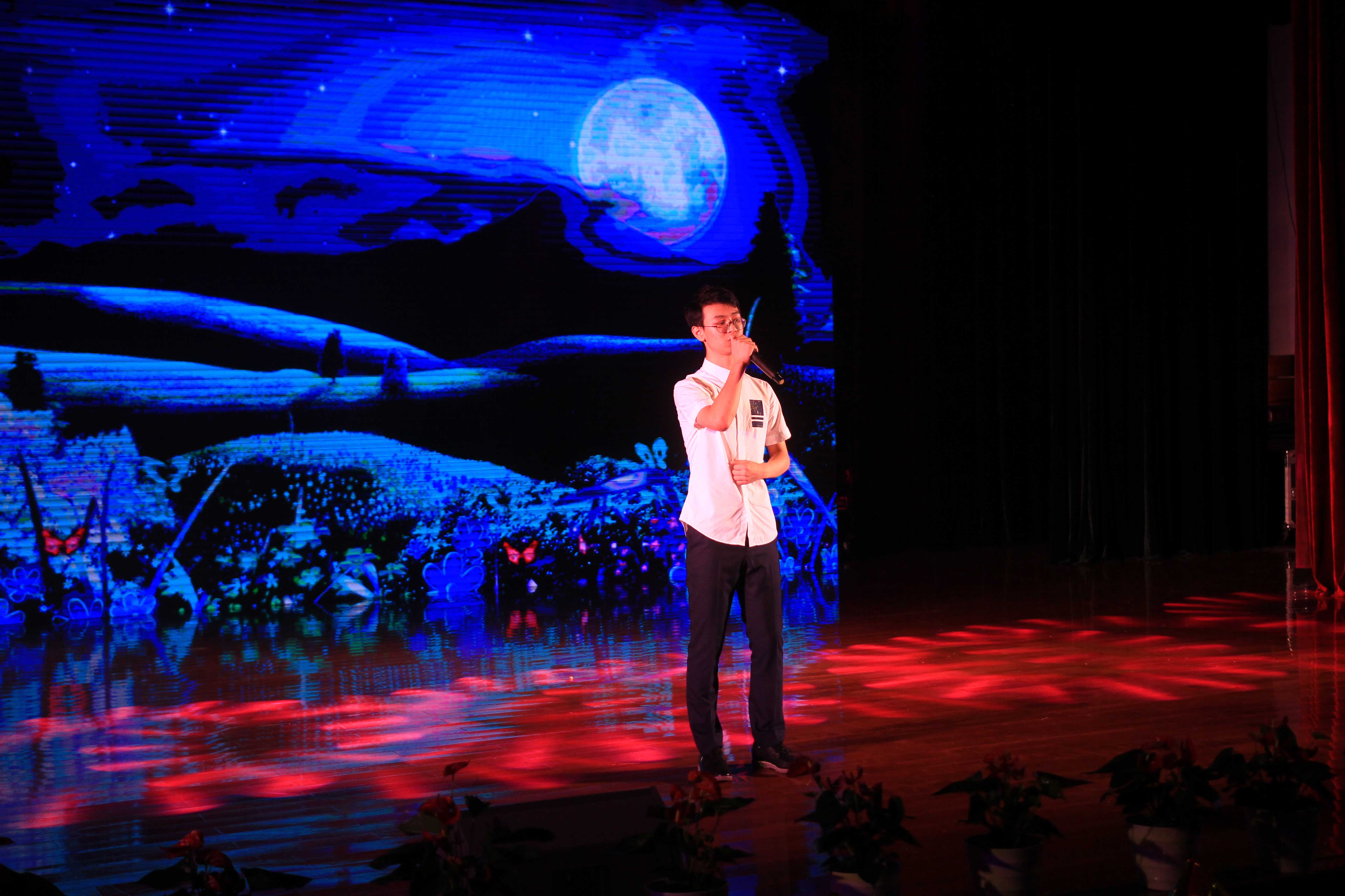 青春绽放，筑梦起航——成都七中国际部2018届毕业典礼圆满落幕！