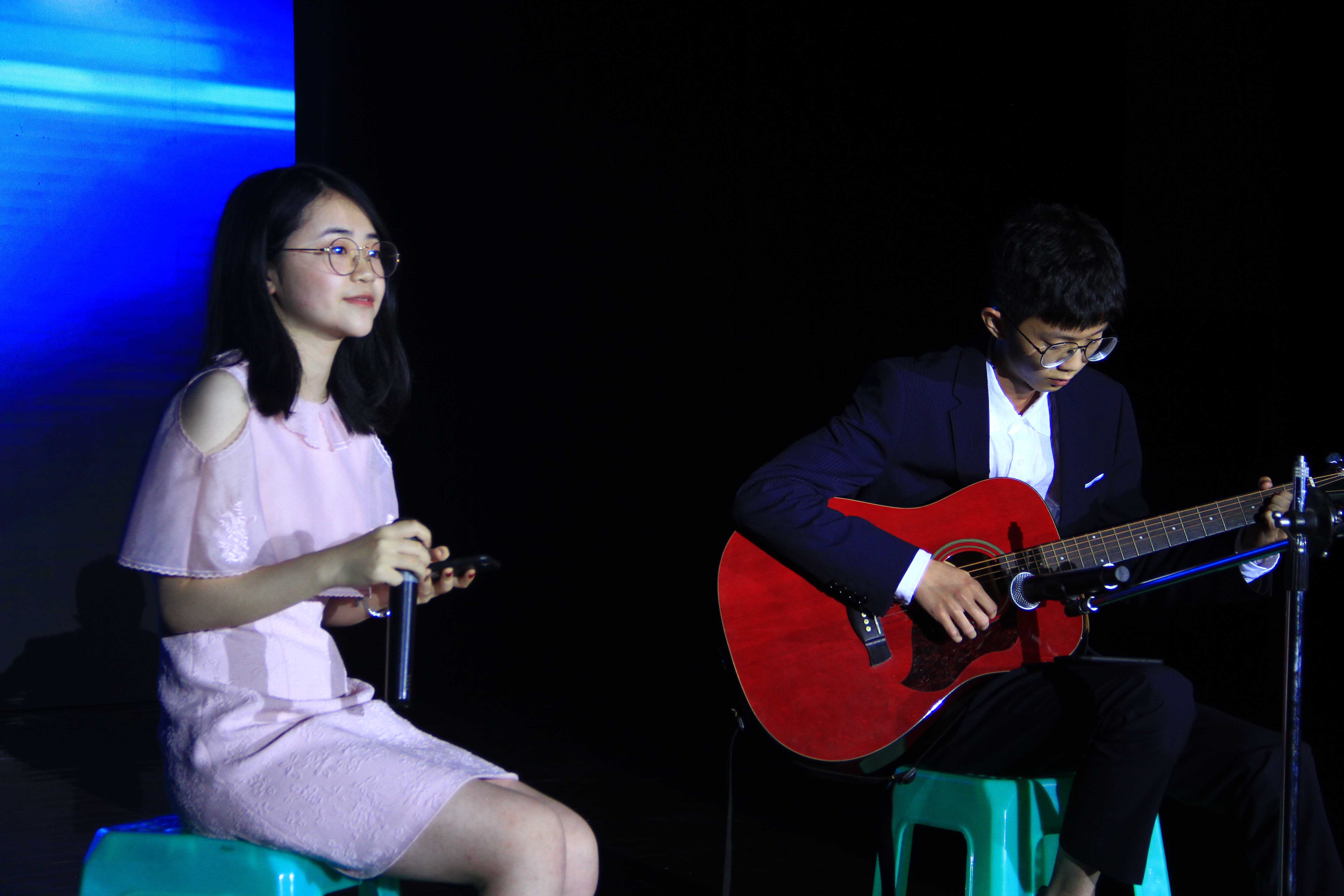 青春绽放，筑梦起航——成都七中国际部2018届毕业典礼圆满落幕！